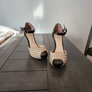Rock & Republic Black and Cream Studded Heels